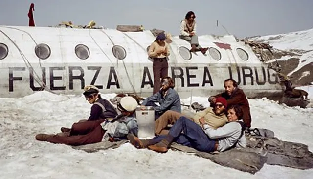 ଜୀବନ ବଞ୍ଚାଇବା ପାଇଁ ଖାଇବାକୁ ପଡିଲା ମଣିଷ ମାଂସ  ।  ବରଫ ପାହାଡରେ ୭୨ ଦିନ  ।