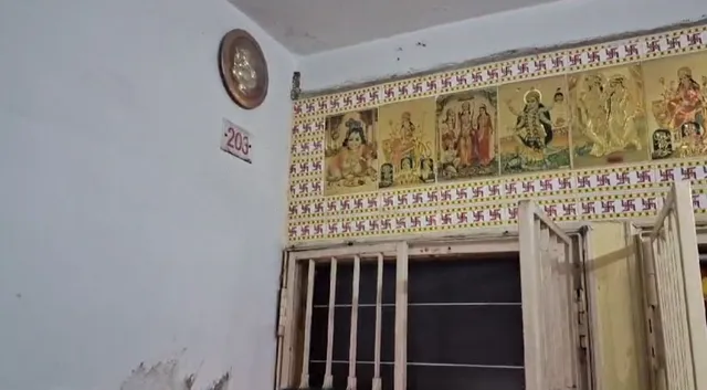 ଭୁବନେଶ୍ୱରରେ ଦିଲ୍ଲୀ ପୋଲିସର ରେଡ୍ । ବମିଖାଲ ଆରବି ପ୍ୟାଲେସରେ ଚଢ଼ଉ କରି ଲ୍ୟାପଟପ୍ ଜବତ ।