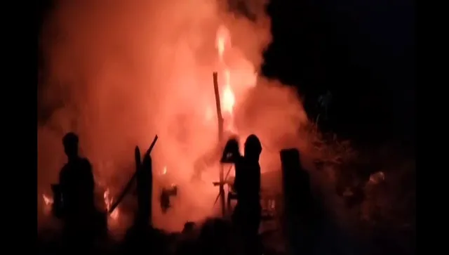 ଶୋଇଥିବାବେଳେ ଘରେ ନିଆଁ ଲଗାଇ ଦେଲା ପଡୋଶୀ । କେନ୍ଦ୍ରାପଡା ପାଟକୁରାରେ ଅଭାବନୀୟ ଘଟଣା ।