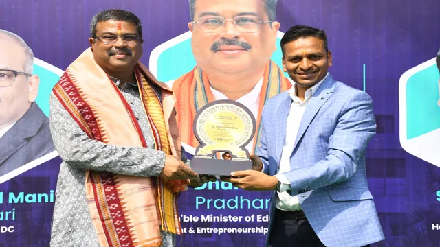 ବୈଦିକ ଇଣ୍ଟରନ୍ୟାସନାଲ ସ୍କୁଲରେ ଜାତୀୟ ରୋବୋଟିକ ଲ୍ୟାବ ଉଦଘାଟନ । ମୁଖ୍ୟ ଅତିଥି ଭାବେ ଯୋଗଦେଲେ କେନ୍ଦ୍ରମନ୍ତ୍ରୀ ଧର୍ମେନ୍ଦ୍ର ପ୍ରଧାନ