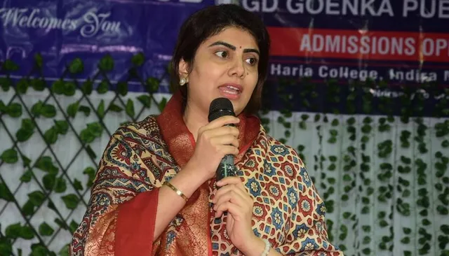 ରାଗିଗଲେ ରବିନ୍ଦ୍ର ଜାଡେଜାଙ୍କ ପତ୍ନୀ ରିବାବା ଜାଡେଜା । ଶ୍ୱଶୁରଙ୍କ ସମ୍ପର୍କରେ ପ୍ରଶ୍ନ ପଚାରିବାରୁ ରାଗିଗଲେ