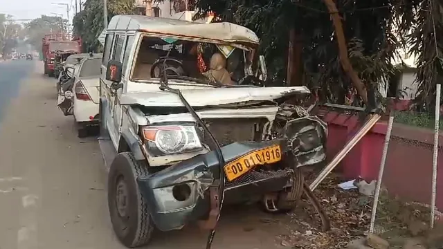 ଜଗନ୍ନାଥ ଦର୍ଶନ ସାରି ପୁରୀରୁ ଫେରିବା ବେଳେ ଅଘଟଣ । ଭଦ୍ରକ ଆରଡି ଛକରେ ବୋଲେରୋ ଓ ହାଇୱା ମୁହାଁମୁହିଁ ଧକ୍କା. ଜଣେ ମୃତ, ୪ ଗୁରୁତର ।