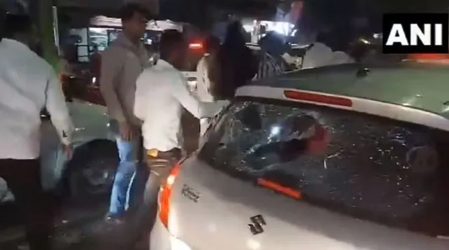 ସାମ୍ବାଦିକଙ୍କୁ ଆକ୍ରମଣ କଲେ ବିଜେପି କର୍ମୀ । ପ୍ରଧାନମନ୍ତ୍ରୀ ମୋଦୀଙ୍କ ଉପରେ ଦେଇଥିଲେ ବିବାଦୀୟ ଟିପ୍ପଣୀ ।