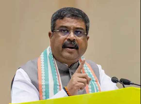 ଆଦିବାସୀଙ୍କ ସାମ୍ବିଧାନିକ ଅଧିକାର ଓ ସୁରକ୍ଷା ସହ ସାଲିସ କରାଯିବନାହିଁ: ଧର୍ମେନ୍ଦ୍ର ପ୍ରଧାନଙ୍କ ଦୃଢୋକ୍ତି ।