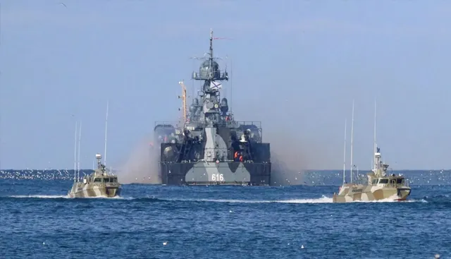 ବ୍ଲାକ ସି' ରେ ବୁଡ଼ିଲା ରୁଷର ଯୁଦ୍ଧ ଜାହାଜ 'ମସ୍କୋବା' :  ୟୁକ୍ରେନ ଆକ୍ରମଣ କରିଥିବାର ଦାବି କରିଛି ।