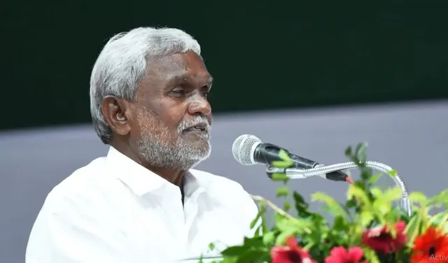 ଝାଡ଼ଖଣ୍ଡର ନୂଆ ମୁଖ୍ୟମନ୍ତ୍ରୀ ଭାବେ ଶପଥ ନେବେ ଚମ୍ପାଇ ସୋରେନ୍ । ରାଜ୍ୟପାଳଙ୍କୁ ଭେଟିବା ପରେ ମିଳିଲା ସରକାର ଗଠନ ପାଇଁ ନିମନ୍ତ୍ରଣ ।