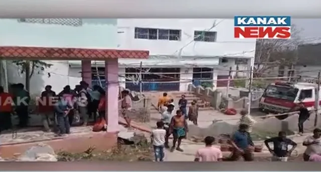 ପଞ୍ଚାୟତ ଅଫିସରେ ଲାଗିଲା ନିଆଁ । ଜଳିଗଲା ଗୁରୁତ୍ୱପୂର୍ଣ୍ଣ କାଗଜପତ୍ର । ବସ୍ତା ବ୍ଲକ କୁଳିଦା ପଞ୍ଚାୟତର ଅଫିସରେ ଅଘଟଣ ।