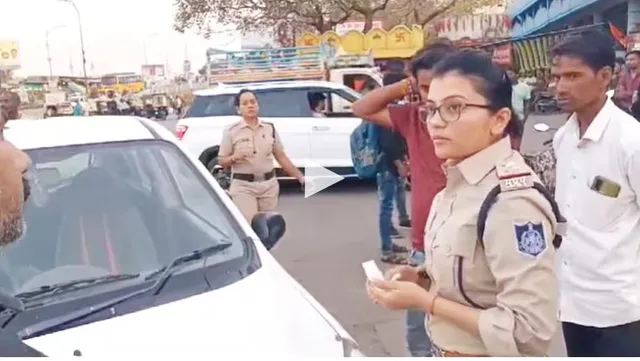 ବିନା ସିଟ୍ ବେଲ୍ଟରେ ବିଧାୟିକାଙ୍କ ପୁଅ ଚଳାଉଥିଲେ କାର । ବାଟରେ ଅଟକାଇଲା ଟ୍ରାଫିକ, ଘରକୁ ଫୋନ କରିବା ପରେ ମିଳିଲା ଏଭଳି ଜବାବ୍