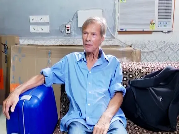 ଓଡିଶାରୁ ନିଜ ଦେଶକୁ ଫେରିଲେ ନେଦରଲ୍ୟାଣ୍ଡର ନାଗରିକ । ଟ୍ୟାକ୍ସି ଡ୍ରାଇଭରଙ୍କ ଦ୍ୱାରା ହେଇଥିଲେ ଲୁଟର ଶିକାର ।