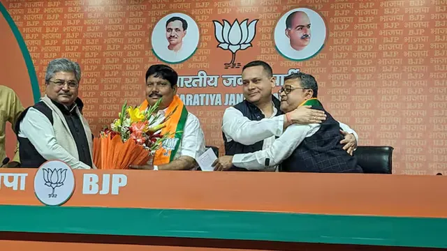 ଲୋକସଭା ନିର୍ବାଚନ ପୂର୍ବରୁ ମମତାଙ୍କୁ ବଡ ଝଟକା । ଟିଏମସି ଛାଡି ବିଜେପିରେ ଯୋଗଦେଲେ ୨ ସାଂସଦ