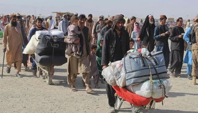 ଖାଲି ଇଦ୍ ଯାଏ ଅପେକ୍ଷା । ରମଜାନ୍  ଶେଷ ହେବା ମାତ୍ରେ ଆଫଗାନିସ୍ତାନକୁ ଆଉ ଏକ ଝଟକା ଦେବ  ପାକିସ୍ତାନ ।