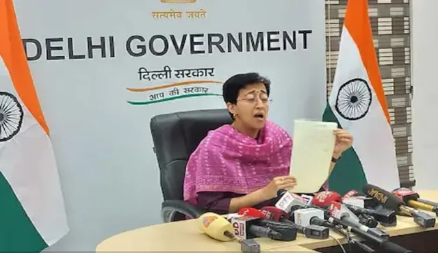 କେଜ୍ରିୱାଲଙ୍କ ଚିଠି ଦେଖିି କାନ୍ଦିଲେ ମନ୍ତ୍ରୀ । ନିର୍ଦ୍ଦେଶନାମା ପଢି ଶୁଣାଇଲେ ଜଳ ମନ୍ତ୍ରୀ ।