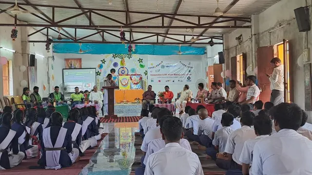 ବେଦାନ୍ତ ଲାଞ୍ଜିଗଡ଼ ଗ୍ରାମୀଣ ଓଡ଼ିଶାରେ ଏସଟିଇଏମ ଶିକ୍ଷାର ବିକାଶ ଲାଗି କ୍ଷୁଦ୍ର ବିଜ୍ଞାନ କେନ୍ଦ୍ର ଉଦଘାଟନ କରିଛି । ଗ୍ରାମାଞ୍ଚଳ ଛାତ୍ରଛାତ୍ରୀଙ୍କ ଶିକ୍ଷା ପଦ୍ଧତିକୁ ମଜବୁତ କରିବ ଏହି ମିନି ସାଇନ୍ସ ସେଣ୍ଟର ।