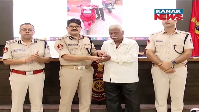 କମିସନରେଟ ପୋଲିସ ପକ୍ଷରୁ ପ୍ରପର୍ଟି ମେଳା । ଲୋକଙ୍କୁ ଫେରାଗଲା ୧୭୫ଟି ମୋବାଇଲ ଓ ୩ଟି ଗାଡ଼ି