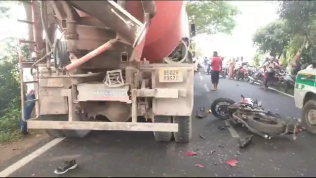 ତ୍ରିଶୁଳିଆ, କୁଶପଙ୍ଗୀ ଛକ ନିକଟରେ ମର୍ମନ୍ତୁଦ ସଡକ ଦୁର୍ଘଟଣା । ବାଇକ ଚାଳକଙ୍କ ମୃତ୍ୟୁ, ଟ୍ରକ୍ ଡ୍ରାଇଭର ଫେରାର୍ ।