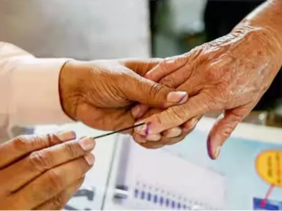 ଆଜି ଦ୍ୱିତୀୟ ପର୍ଯ୍ୟାୟ ଭୋଟିଙ୍ଗ: ୧୨ ରାଜ୍ୟ ଓ ଗୋଟିଏ କେନ୍ଦ୍ରଶାସିତ ଅଞ୍ଚଳରେ ୮୮ ଲୋକସଭା ଆସନରେ ପଡିବ ଭୋଟ୍ ।