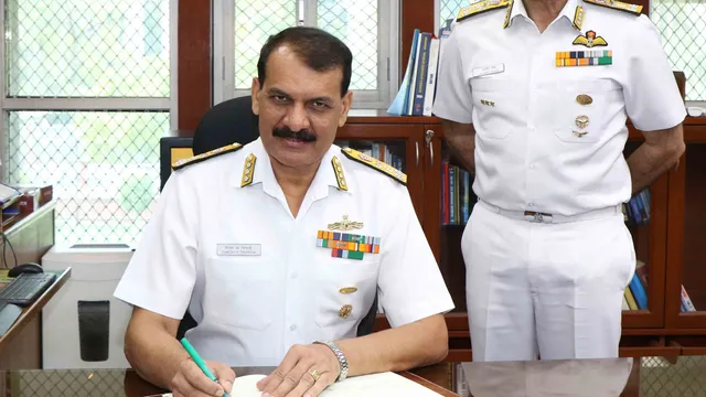 କିଏ ଏହି ଦିନେଶ କେ. ତ୍ରିପାଠୀ । ଯାହାଙ୍କୁ ମିଳିଲା ୨୬ ତମ ନୌସେନା ମୁଖ୍ୟପଦ, ଯୁଦ୍ଧ ବିଶେଷଜ୍ଞ ଭାବେ ବି ବେଶ୍ ପରିଚିତ