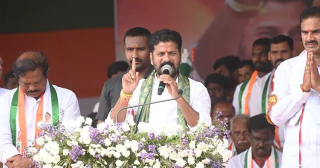 ତେଲେଙ୍ଗାନା ମୁଖ୍ୟମନ୍ତ୍ରୀଙ୍କୁ ଦିଲ୍ଲୀ ପୋଲିସର ସମନ । ସୋସିଆଲ ମିଡ଼ିଆରେ ଗୃହମନ୍ତ୍ରୀଙ୍କ ଏଡିଟେଡ ଭିଡ଼ିଓ ପକାଇ ଅଡୁଆରେ ରେବନ୍ତ ରେଡ୍ଡୀ ।