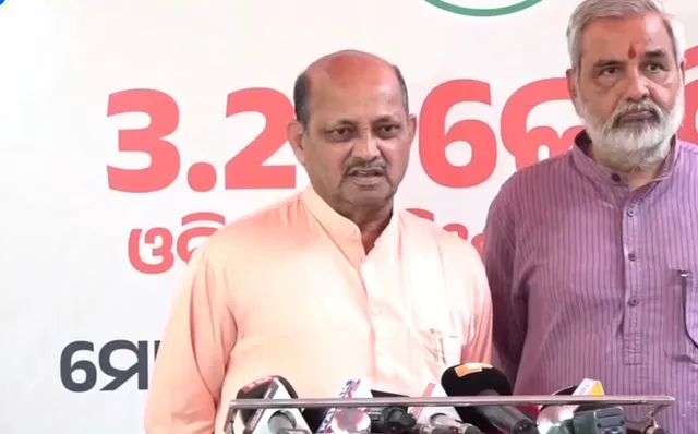 ୪୫ ତମ ପ୍ରତିଷ୍ଠା ଦିବସ ପାଳନ କରୁଛି ବିଜେପି । ରାଜ୍ୟ ବିଜେପି କାର୍ଯ୍ୟାଳୟରେ ପତାକା ଉତ୍ତୋଳନ କଲେ ଦଳର ସଭାପତି