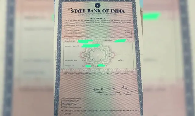 ନାତିଙ୍କୁ ଲକ୍ଷପତି କରିଦେଲା ଜେଜେଙ୍କ ୫୦୦ ଟଙ୍କା । ୧୯୯୪ ମସିହାରେ ୫୦୦ ଟଙ୍କାରେ ଏସବିଆଇର ଅଂଶଧନ କିଣିଥିଲେ ଜେଜେ । ଏବେ ମୂଲ୍ୟ ୩ ଲକ୍ଷ ୭୫ ହଜାର