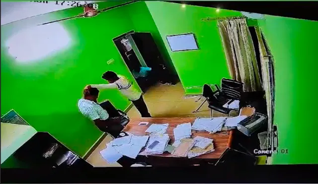 ନନ୍ଦନକାନନ ପ୍ରାଣୀ ଉଦ୍ୟାନରେ ଅଭାବନୀୟ କାଣ୍ଡ । ମାରଣାସ୍ତ୍ର ଧରି ପଶିବା ସହ ସୃଷ୍ଟି କଲେ ଆତଙ୍କରାଜ । ଦୁଇ ଅଭିଯୁକ୍ତ ଗିରଫ ।