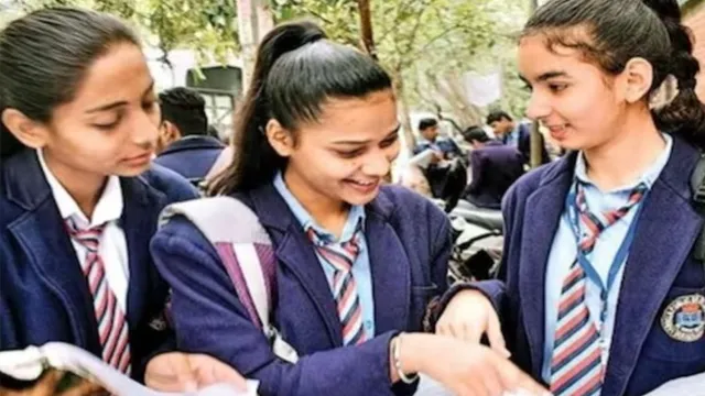 ପରୀକ୍ଷାରେ ଫେଲ ହେଲେ ବି ଆଗାମୀ ବର୍ଷ ପାଇଁ ଆପଣ ରେଗୁଲାର ଛାତ୍ର ଭାବେ ଦେଇପାରିବେ ପରୀକ୍ଷା । ସ୍ୱତନ୍ତ୍ର ଭାବେ କରିପାରିବେ କ୍ଲାସ