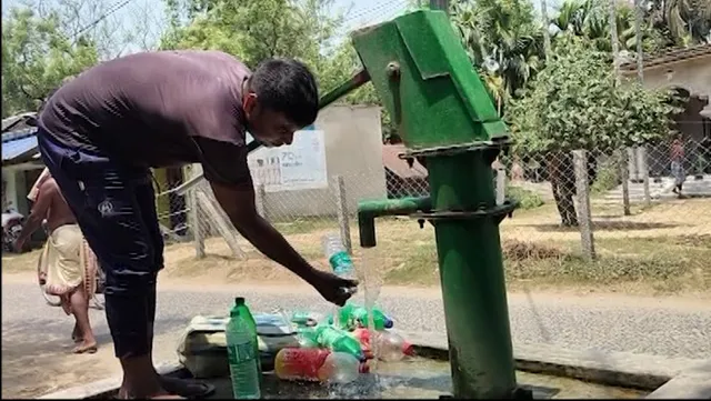 ପାଣି ପାଇଁ ହଟହଟା ଭୋଗରାଇ ଦେଉଳା ହାଟର ବ୍ୟବସାୟୀ । ଆନ୍ଦୋଳନକୁ ଓହ୍ଲାଇବାକୁ ଦେଲେ ଚେତାବନୀ ।