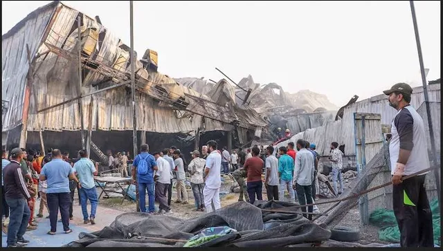 ରାଜକୋଟ ଗେମିଂ ଜୋନରେ ନିଆଁ ଲାଗିବା ଘଟଣା । ହାଇକୋର୍ଟ କହିଲେ, ଗୁଜରାଟ ସରକାର ଉପରେ ଭରସା ନାହିଁ, ବିନା ଅନୁମତିରେ ଚାଲୁଥିଲା ଗେମିଂ ଜୋନ