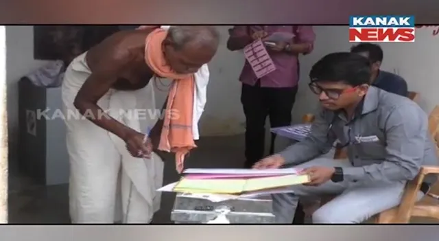 ମେ ୧୩ ରେ କୋରାପୁଟ ସଂସଦୀୟ କ୍ଷେତ୍ର ପାଇଁ ପଡ଼ିବ ଭୋଟ । ପୋଷ୍ଟାଲ ବାଲାଟ ଯୋଗେ ଭୋଟ ଦେଇଛନ୍ତି ଦିବ୍ୟାଙ୍ଗ ଓ ବରିଷ୍ଠ ନାଗରିକ ।