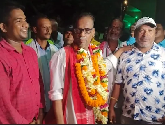 ଜେଲରୁ ଜାମିନରେ ବାହାରିଲେ ପୂର୍ବତନ ବିଧାୟକ: ଦୀର୍ଘ ୧୦ମାସ ପରେ ଜେଲରୁ ବାହାରିଛନ୍ତି ଛତ୍ରପୁରର ପୂର୍ବତନ ବିଧାୟକ ନାରାୟଣ ରେଡ୍ଡି