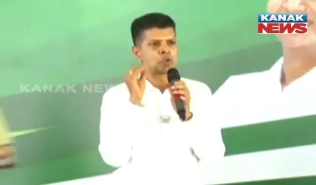 ଭଞ୍ଜନଗରରେ ଭିକେ ପାଣ୍ଡିଆନ୍ । କହିଲେ, ଏ ମାଟିର ବିକାଶ ପାଇଁ ତତ୍ପର ମୁଖ୍ୟମନ୍ତ୍ରୀ ହେଲେ ବାଧା ଦେଉଛନ୍ତି ବିରୋଧୀ ।