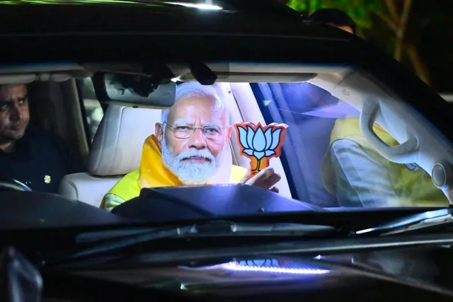 ଆସନ୍ତାକାଲି ପ୍ରଧାନମନ୍ତ୍ରୀ ମୋଦୀଙ୍କ ରୋଡ ସୋ’ ପାଇଁ ସ୍ୱତନ୍ତ୍ର ସୁରକ୍ଷା ବ୍ୟବସ୍ଥା । ମୁତୟନ ହେବେ ୫୫ ପ୍ଲାଟୁନ ପୋଲିସ ଫୋର୍ସ । ୫ ଡିସିପିଙ୍କ ନେତୃତ୍ୱରେ ହେବ ସୁରକ୍ଷା ବ୍ୟବସ୍ଥା ଯାଂଚ ।