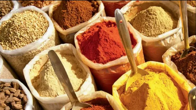 ମସଲା କିଣିଲା ବେଳେ ସାବଧାନ! ବଜାରରେ ବିକ୍ରି ହେଉଛି ସିନ୍ଥେଟିକ୍ ରଙ୍ଗ ମିଶ୍ରିତ ମସଲା । ଖାଦ୍ୟ ସୁରକ୍ଷା ବିଭାଗର ଚଢାଉ।