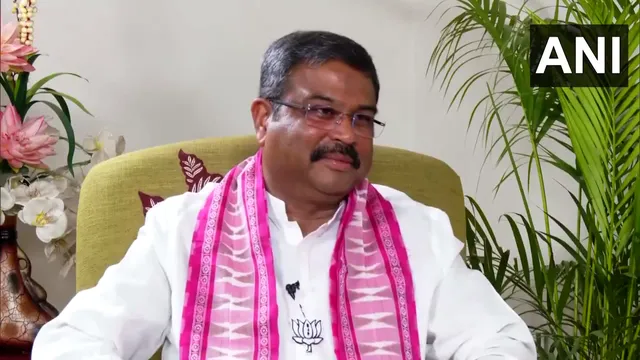 କଂଗ୍ରେସକୁ ନେଇ ସାଙ୍ଘାତିକ ଅଭିଯୋଗ ଆଣିଲେ କେନ୍ଦ୍ରମନ୍ତ୍ରୀ । କହିଲେ, ନବୀନ ବାବୁ ବାଣ୍ଟିଛନ୍ତି କଂଗ୍ରେସର ସବୁ ଟିକେଟ୍ ।