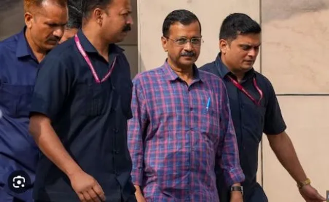 ମଦ ଦୁର୍ନୀତି ମାମଲାରେ ୩ଦିନିଆ ସିବିଆଇ ରିମାଣ୍ଡରେ ଦିଲ୍ଲୀ ମୁଖ୍ୟମନ୍ତ୍ରୀ ,କେଜ୍ରିୱାଲଙ୍କୁ ପ୍ରତିଦିନ ଅଧଘଣ୍ଟାଏ ଭେଟି ପାରିବେ ସ୍ତ୍ରୀ ଓ ଓକିଲ ।