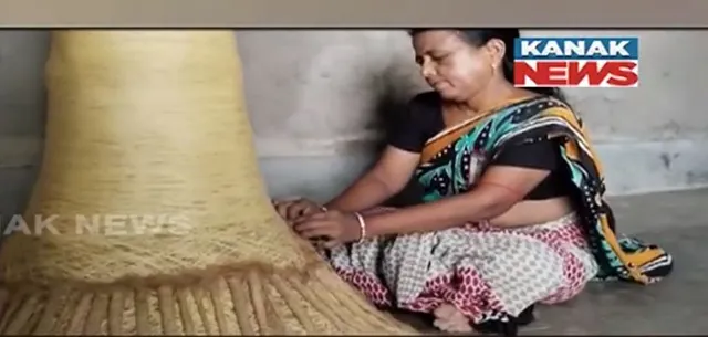 ଚର୍ଚ୍ଚାରେ ସାକ୍ଷୀଗୋପାଳର ନଡିଆ କତା କାରିଗର ଡଲି ଦାସ । ଉଦ୍ୟୋଗପତି ନୀତା ଅମ୍ବାନୀଙ୍କଠାରୁ ପାଇଛନ୍ତି ଅର୍ଡର । 