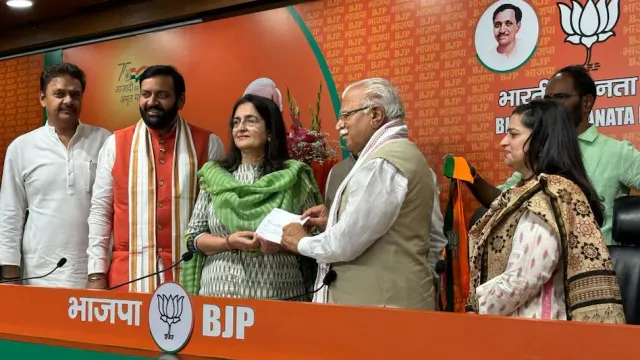 ହରିଆଣାରେ ବଢ଼ୁଛି ବିଜେପିର ବଳ: କାଲି ଛାଡିଥିଲେ କଂଗ୍ରେସ, ଆଜି ବିଜେପିରେ ମିଶିଲେ କିରଣ ଓ ଶ୍ରୁତି ଚୌଧୁରୀ