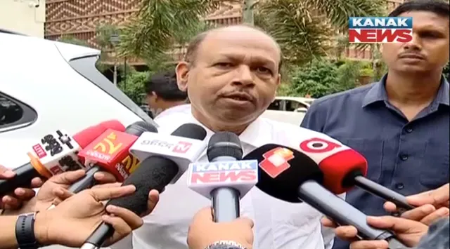 ମୁଖ୍ୟମନ୍ତ୍ରୀଙ୍କ ସହ ଅଧିକାରୀଙ୍କ ବୈଠକ ଶେଷ । ମୁଖ୍ୟ ଶାସନ ସଚିବଙ୍କ ପ୍ରତିକ୍ରିୟା । କହିଲେ, ରାଜ୍ୟର ବର୍ତ୍ତମାନର ସ୍ଥିତି ନେଇ ମୁଖ୍ୟମନ୍ତ୍ରୀଙ୍କୁ କରାଗଲା ଅବଗତ