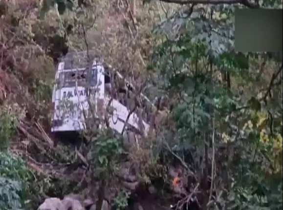 ଏପଟେ ଚାଲୁଥିଲା ମୋଦୀଙ୍କ ଶପଥ ଗ୍ରହଣ ଉତ୍ସବ । ସେପଟେ ବୈଷ୍ଣବଦେବୀ ଯାଉଥିବା ଶ୍ରଦ୍ଧାଳୁଙ୍କ ଉପରେ ଆତଙ୍କବାଦୀ ଆକ୍ରମଣ, ୧୦ ମୃତ