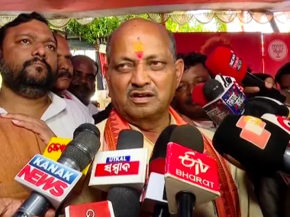 ଓଡ଼ିଆ ଲୋକ ମୁଖ୍ୟମନ୍ତ୍ରୀ ହେବେ, ସଂସଦୀୟ ବୋର୍ଡର ଅନୁଭବୀ ନେତା ନୀତିଗତ ନିଷ୍ପତ୍ତି ନେବେ । ମନମୋହନ କହିଲେ କଣ ରହିଛି ବିଜେପିର ମୁଖ୍ୟମନ୍ତ୍ରୀ ବାଛିବା ରଣନୀତି?