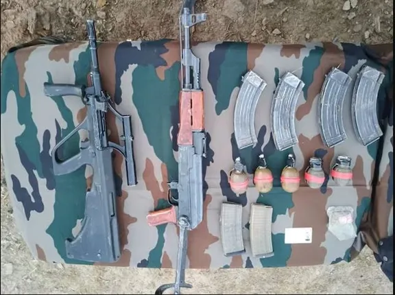 ଆତଙ୍କୀଙ୍କ ନିକଟରୁ ଜବତ ହେଲା ଷ୍ଟେୟର ଏୟୁଜି । ବଢିଲା ସୁରକ୍ଷା ଏଜେନ୍ସିଙ୍କ ଚିନ୍ତା । ଜାଣନ୍ତୁ, ଏହି ରାଇଫଲର କ୍ଷମାତା ସମ୍ପର୍କରେ...