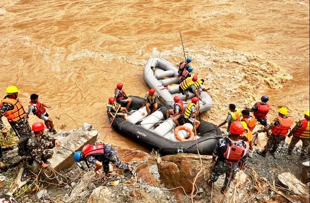 ୱାୟନାଡ ଭୂସ୍ଖଳନରେ ମୃତ୍ୟୁସଂଖ୍ୟା ୧୫୮କୁ ବୃଦ୍ଧି, ଶହ ଶହ ଲୋକ ଏବେବି ମାଟିତଳେ , ଚାଲିଛି ଜୋରଦାର ଉଦ୍ଧାର କାର୍ଯ୍ୟ ।