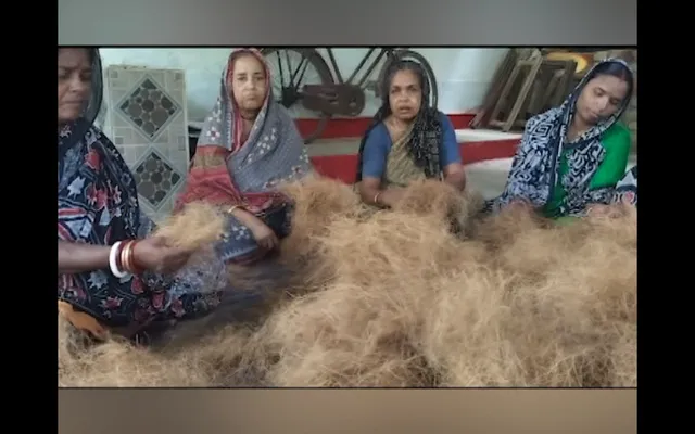 ନଡ଼ିଆ କତାରୁ ମିଳୁଛି ରୋଜଗାର । ବିନା ତାଲିମରେ ତିଆରି ହେଉଛି ସୁନ୍ଦର ସାମଗ୍ରୀ