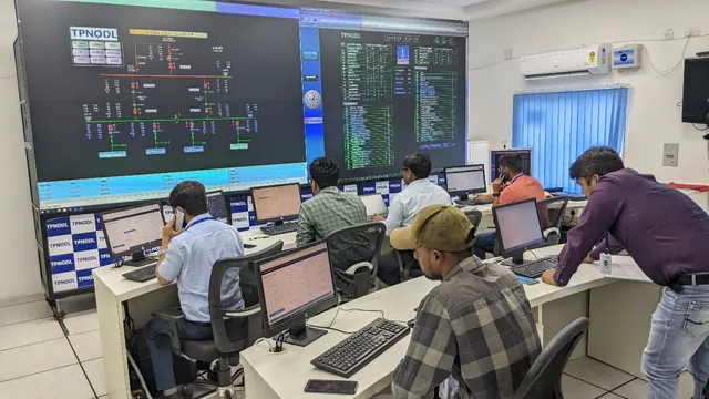 କମିଛି ଲୋ-ଭୋଲ୍ଟେଜ ସମସ୍ୟା... ଲୋକଙ୍କ ସମସ୍ୟାର ସମାଧାନ କରି ସେବା ଦେବା ହିଁ TPNODLର ସର୍ବୋଚ୍ଚ ପ୍ରାଥମିକତା ।