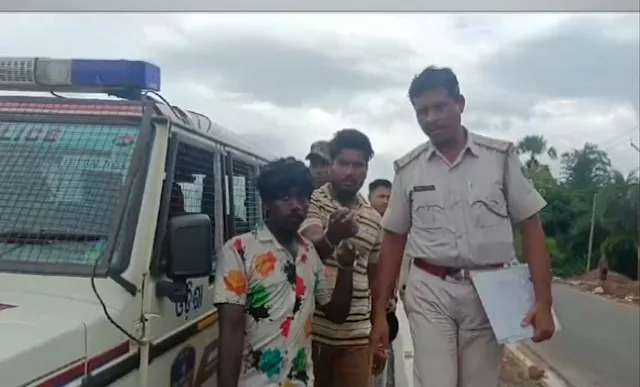 ସୋର ୧୬ ନମ୍ୱର ଜାତୀୟ ରାଜପଥ ହତ୍ୟାକାଣ୍ଡ ଘଟଣା: ବନ୍ଧୁକ ପାଇଁ ବନ୍ଧୁକୁ ଛୁରି ଭୁସି ହତ୍ୟା କରିଛନ୍ତି ଦୁଇ ସାଙ୍ଗ