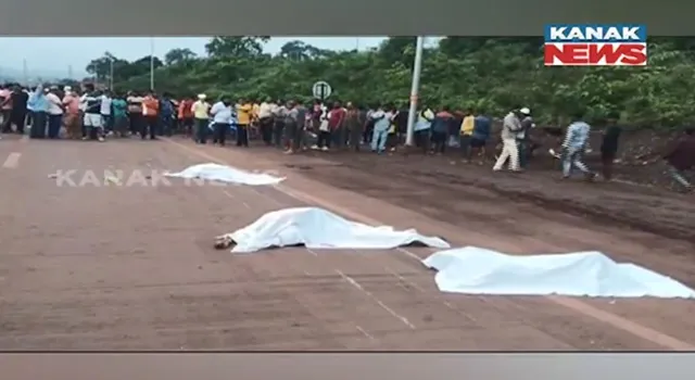 ବାପା, ଦୁଇ ପୁଅଙ୍କ ଉପରେ ମାଡିଗଲା ଟ୍ରକ୍ ; ଘଟଣାସ୍ଥଳରେ ୩ଜଣଙ୍କ ମୃତ୍ୟୁ, ଯୋଡ଼ା ବାମିବାରି ରାସ୍ତାରେ ମର୍ମନ୍ତୁଦ ଦୁର୍ଘଟଣା