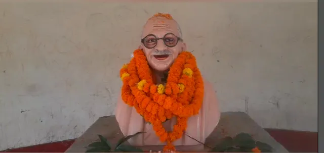 ଅବହେଳିତ ହୋଇପଡିଛି ଗାନ୍ଧୀ ମନ୍ଦିର । ବଣବୁଦା ଭିତରେ ରହିଛି ମହାତ୍ମା ଗାନ୍ଧୀଙ୍କ ପ୍ରତିମୂର୍ତ୍ତି