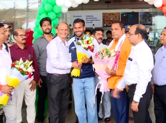 ଓଡିଶା ଫେରିଲେ ହକି ତାରକା ଅମିତ ରୋହିଦାସ; ଭୁବନେଶ୍ୱର ବିମାନବନ୍ଦରରେ ଭବ୍ୟ ସ୍ୱାଗତ