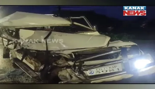 ଟ୍ରକ-ବୋଲେରୋ ମୁହାଁମୁହିଁ ଧକ୍କା , ୭ ଗୁରୁତର , କେସିଙ୍ଗା ୨୬ ନମ୍ବର ଜାତୀୟ ରାଜପଥରେ ଦୁର୍ଘଟଣା