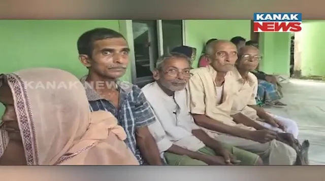 ମିଳୁନି ଭତ୍ତା, ପଞ୍ଚାୟତ ଅଫିସକୁ ଦୌଡ଼ି ଦୌଡ଼ି ନିରାଶ ବୃଦ୍ଧ ବୃଦ୍ଧା ; ପଞ୍ଚାୟତ ଅଫିସ ଆଗରେ ହିତାଧିକାରୀଙ୍କ ଭିଡ